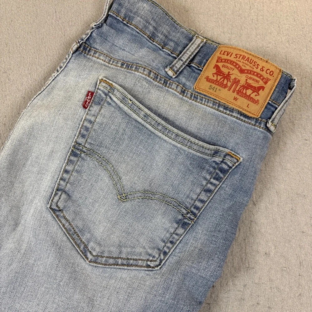 Levis 541 Jeans Mens 40x36 Light Wash Straight‎ Leg Stretch Denim Pants Casual